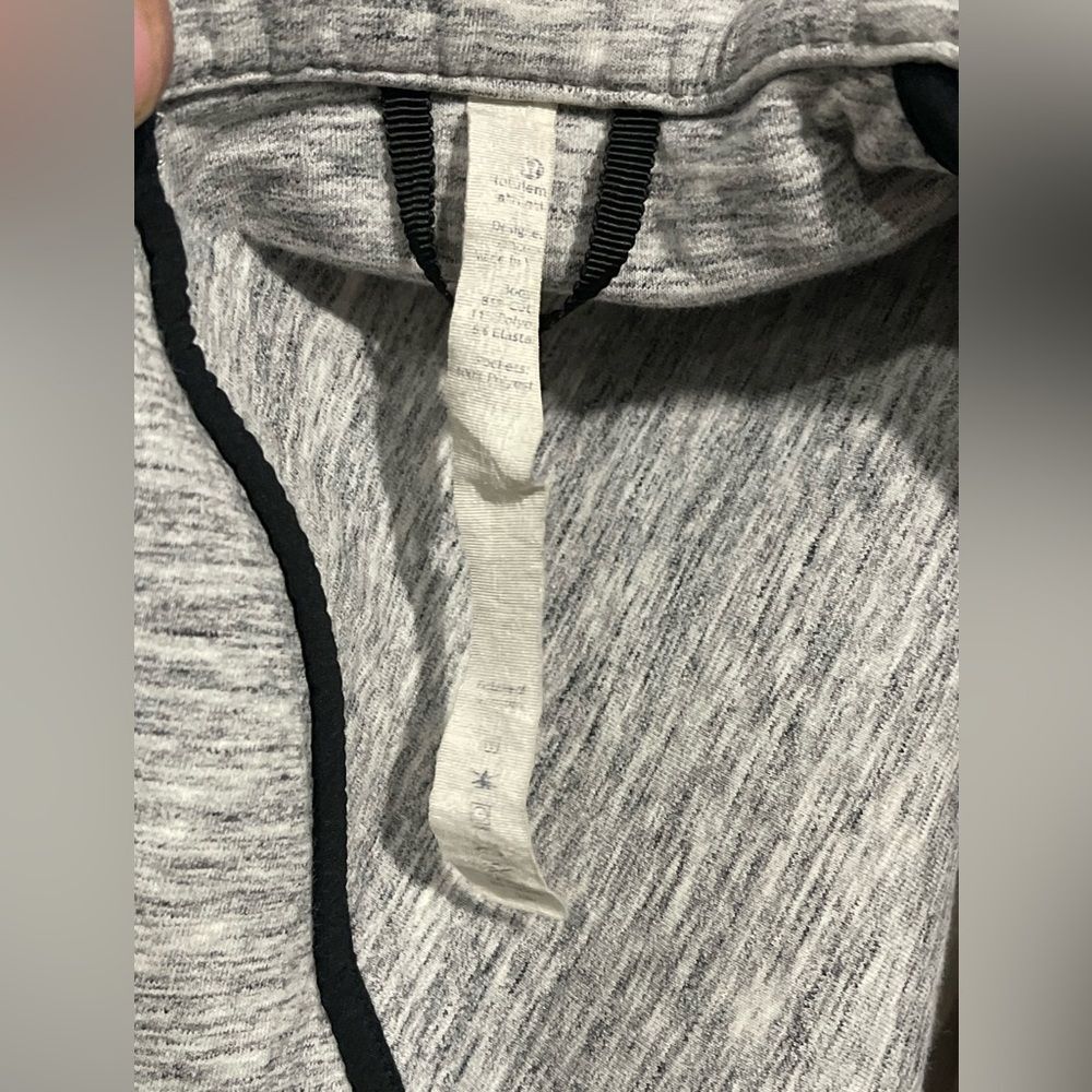 Lululemon Jacket - Picture 11 of 11